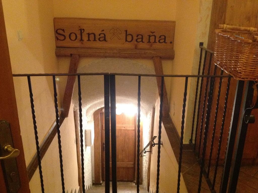 Penzion Duna & Solna Jaskyna Komarno Bagian luar foto