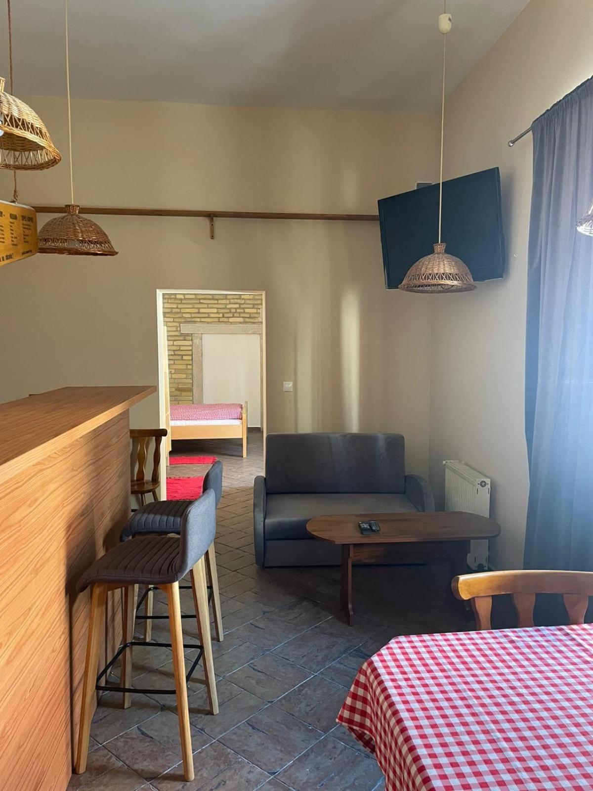 Penzion Duna & Solna Jaskyna Komarno Bagian luar foto